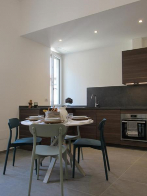 Make a wish - near the center with private parking, Como